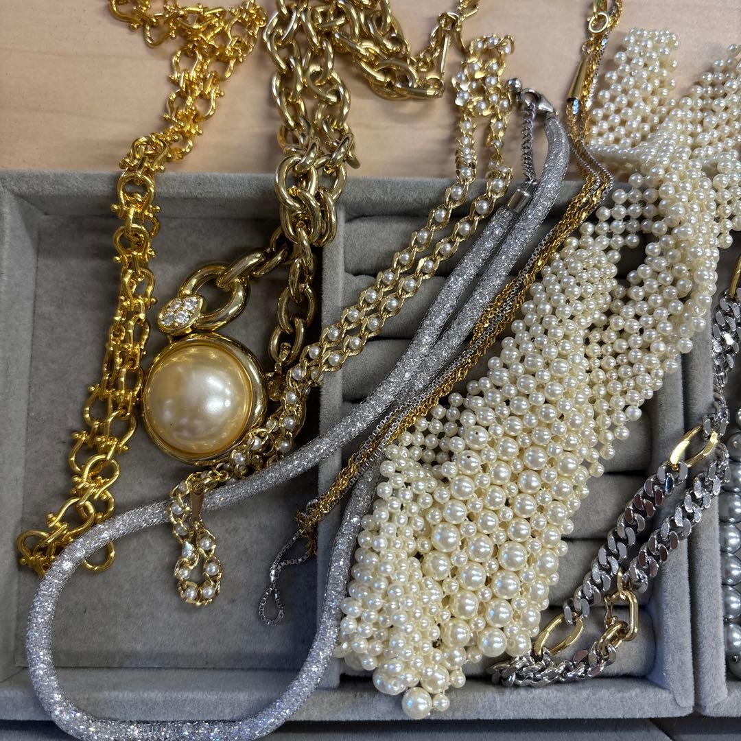 ネックレスセット 多様なデザイン48点　ネックレス　リング　ルース　ブローチ.F