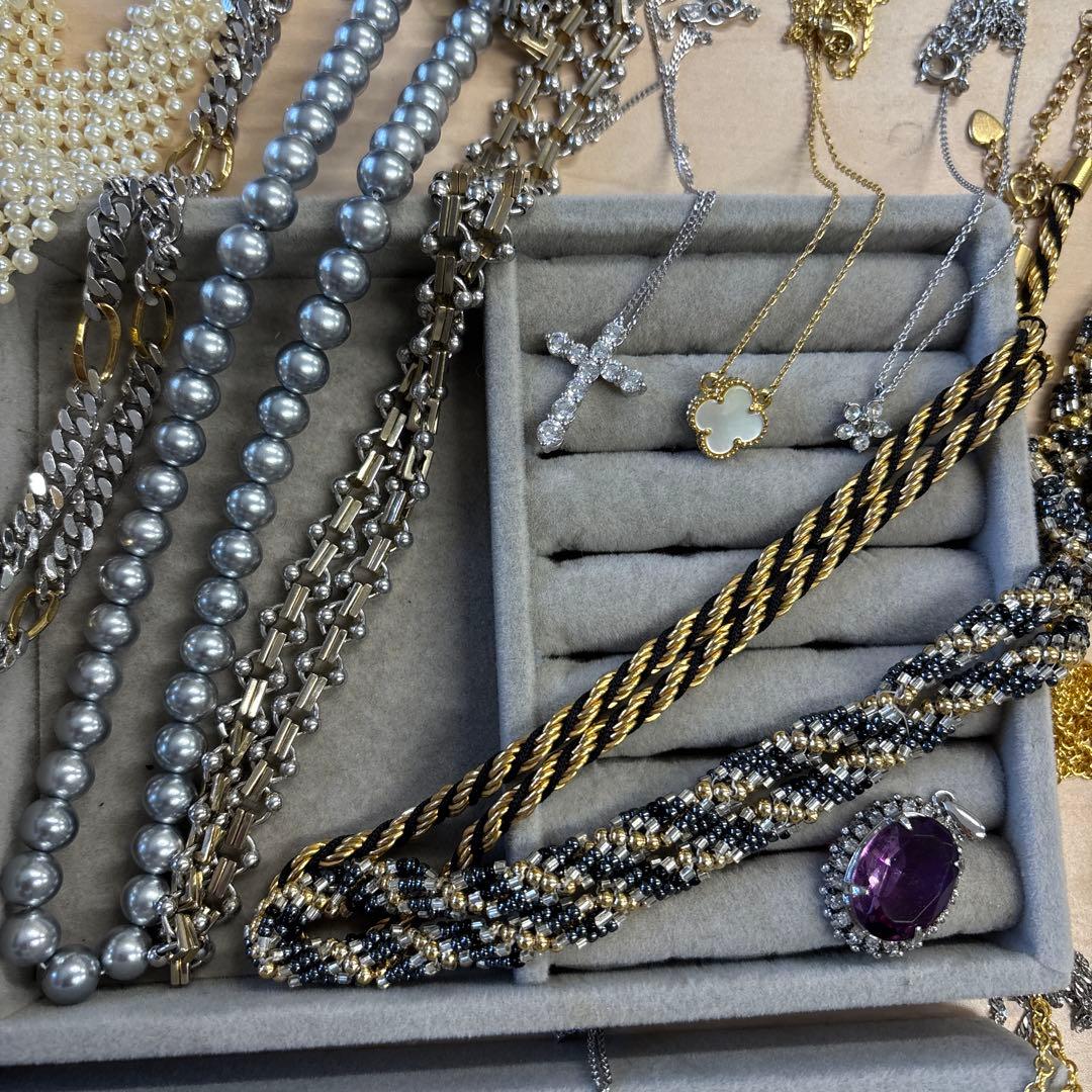 ネックレスセット 多様なデザイン48点　ネックレス　リング　ルース　ブローチ.F