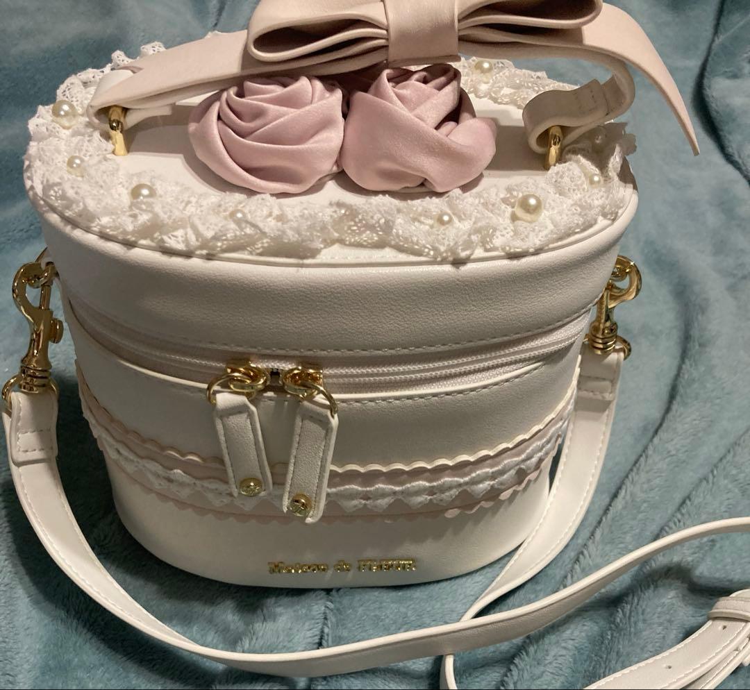 メゾンドフルール　ケーキ　ショルダーバッグ