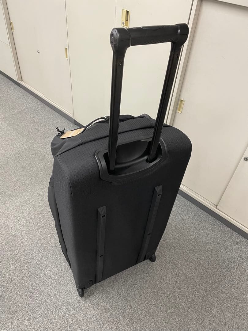 新品 patagonia BLACK HOLE WHEELED 100L