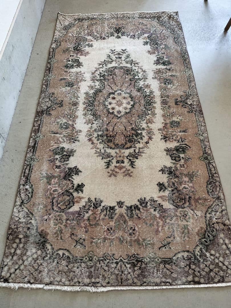 ブラウンとカフェオレ　ヴィンテージトルコラグ　　No.670