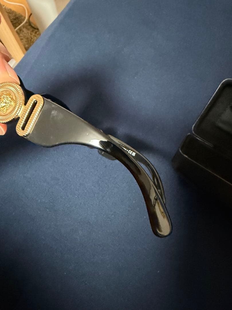 VERSACE（ヴェルサーチェ）サングラス　ブラックメデューサ