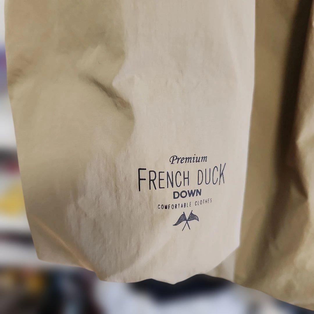French Duck ノーカラーダウンジャケット iroiro です売切
