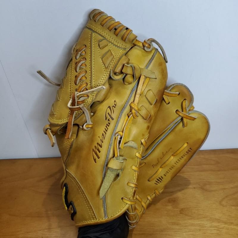 ミズノプロ MizunoPro リアルセレクション 良品 投手用 硬式グローブ