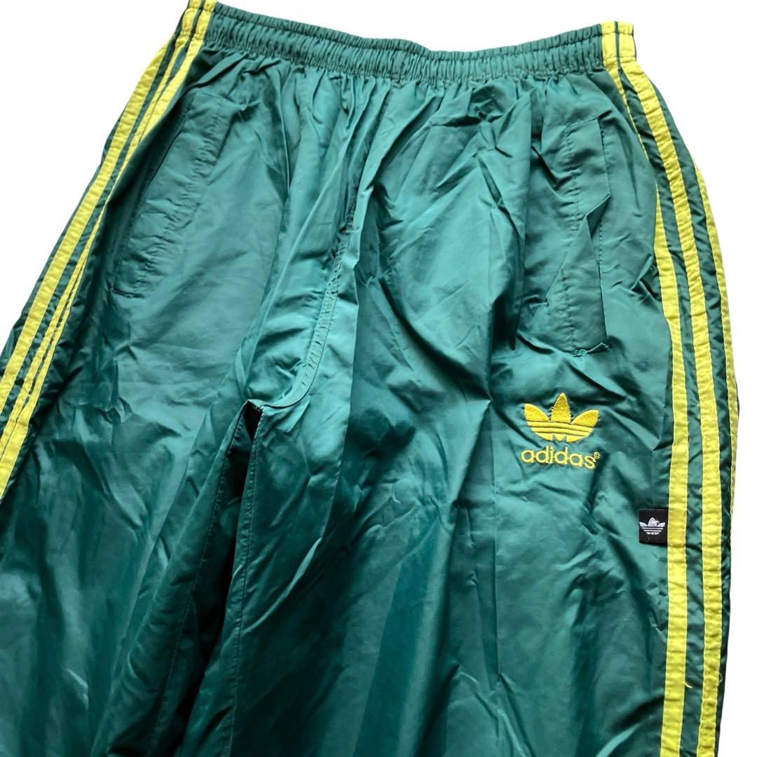 極太90s old adidas バギーナイロントラックパンツ ヴィンテージ緑黄