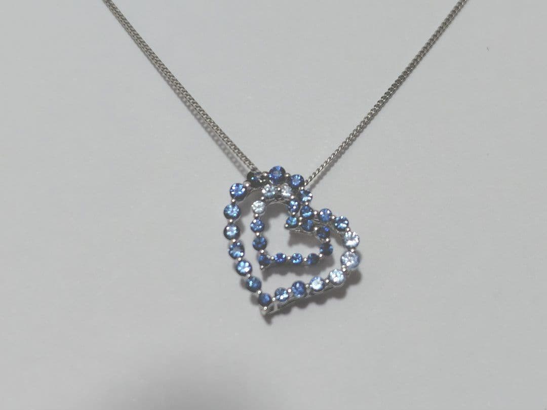 gstv　K18WG サファイアチャーム・ペンダントトップ　付属品なし