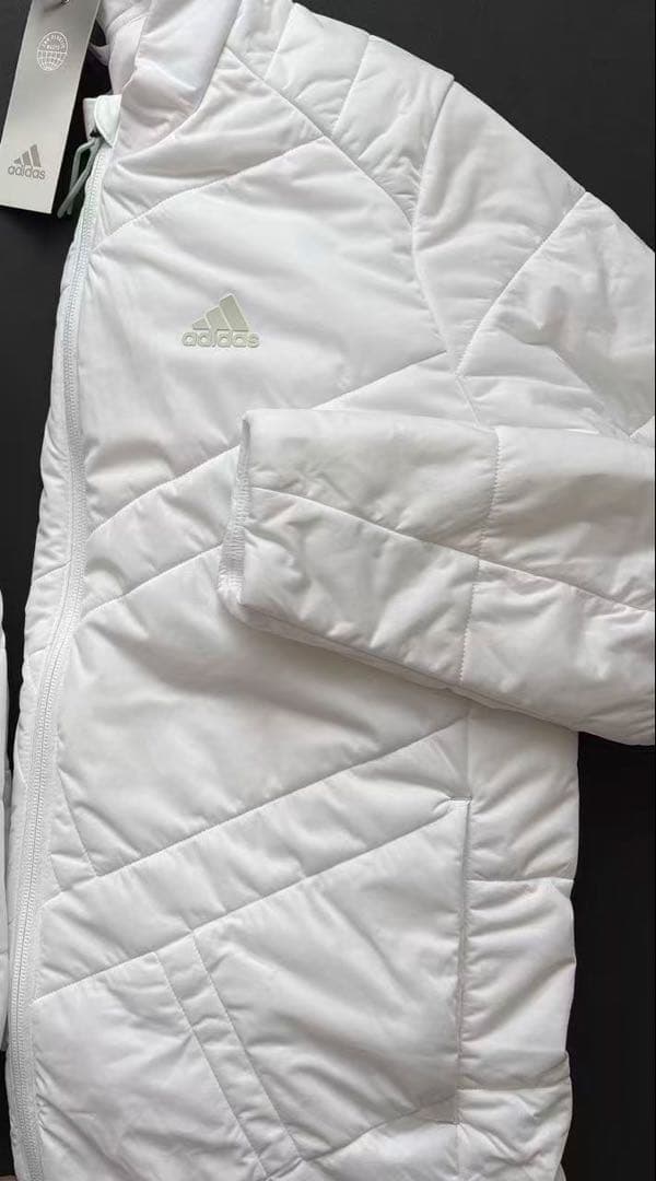 M 早い者勝ち‼️ 新品　即日発送アディダスゴルフ女性中綿セットアップ