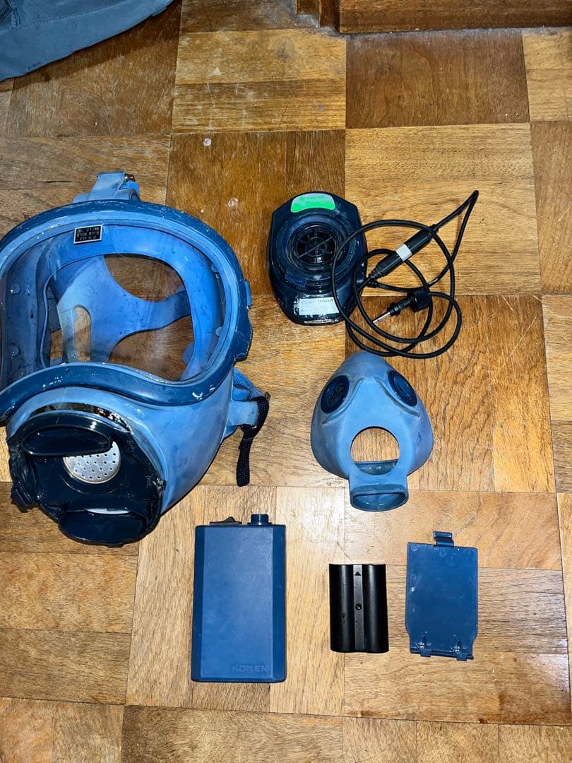 防塵マスク　全面型電動ファン付き呼吸用保護具　アスベスト　roots