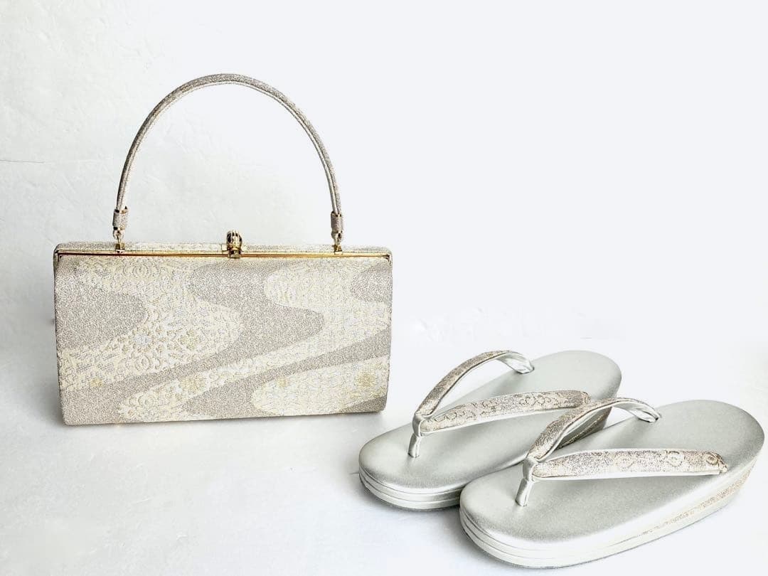 高級和装バック草履セット ホワイトシルバーに金銀糸 上品で聡明な佇まい ご入学式