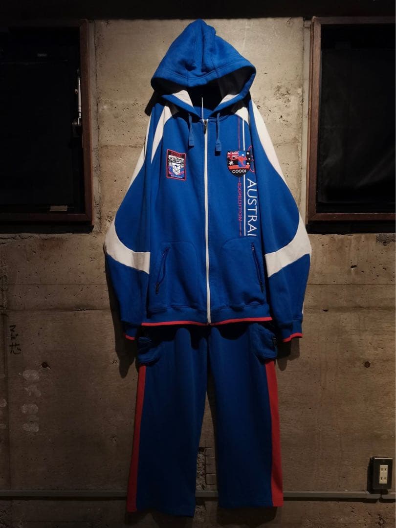 COOGI 刺繍入り トラックジャケット×カーゴパンツ セットアップ