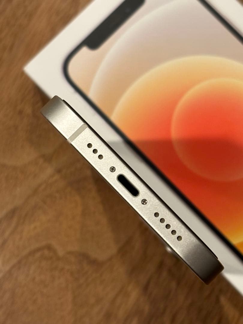 iPhone12 128G ホワイト　SIMフリー