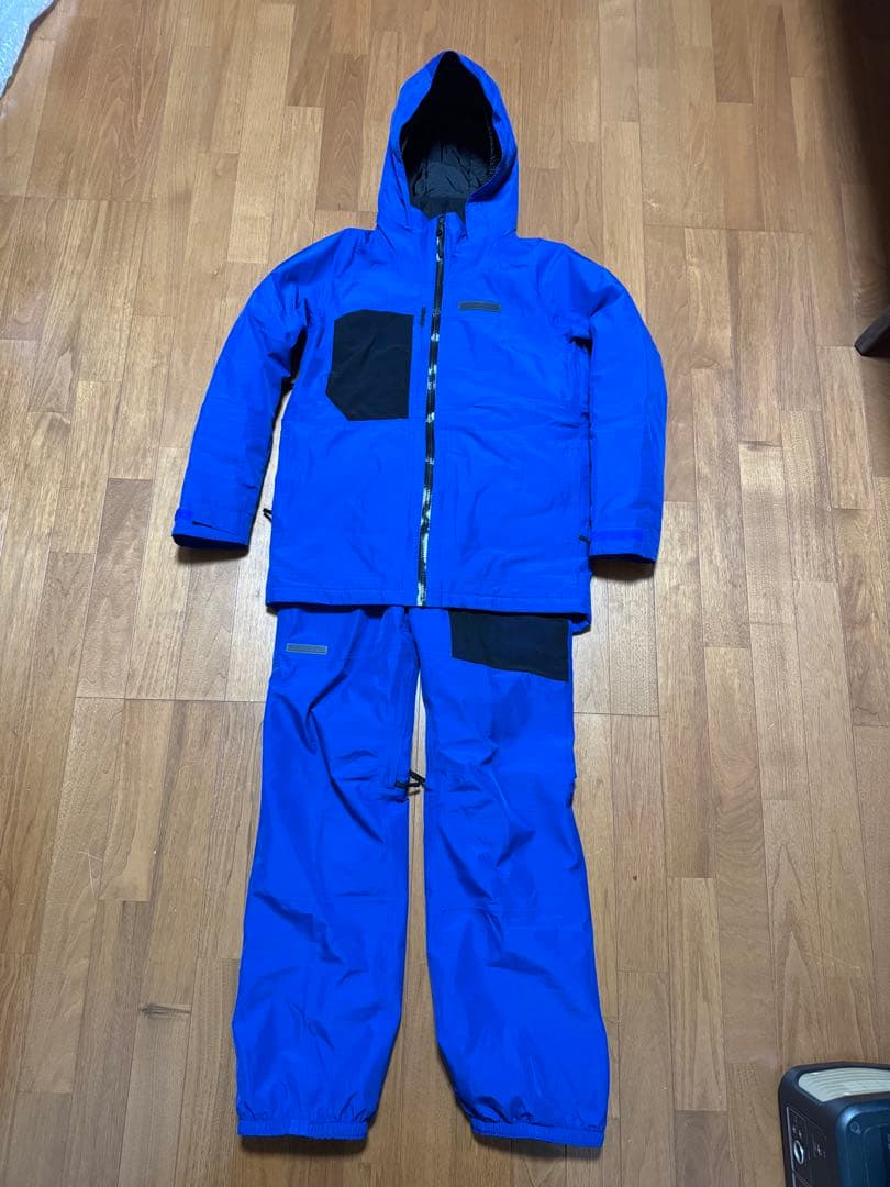 【新春セール】BURTON スノーウエア上下セット XL 青（子供用ウエア）