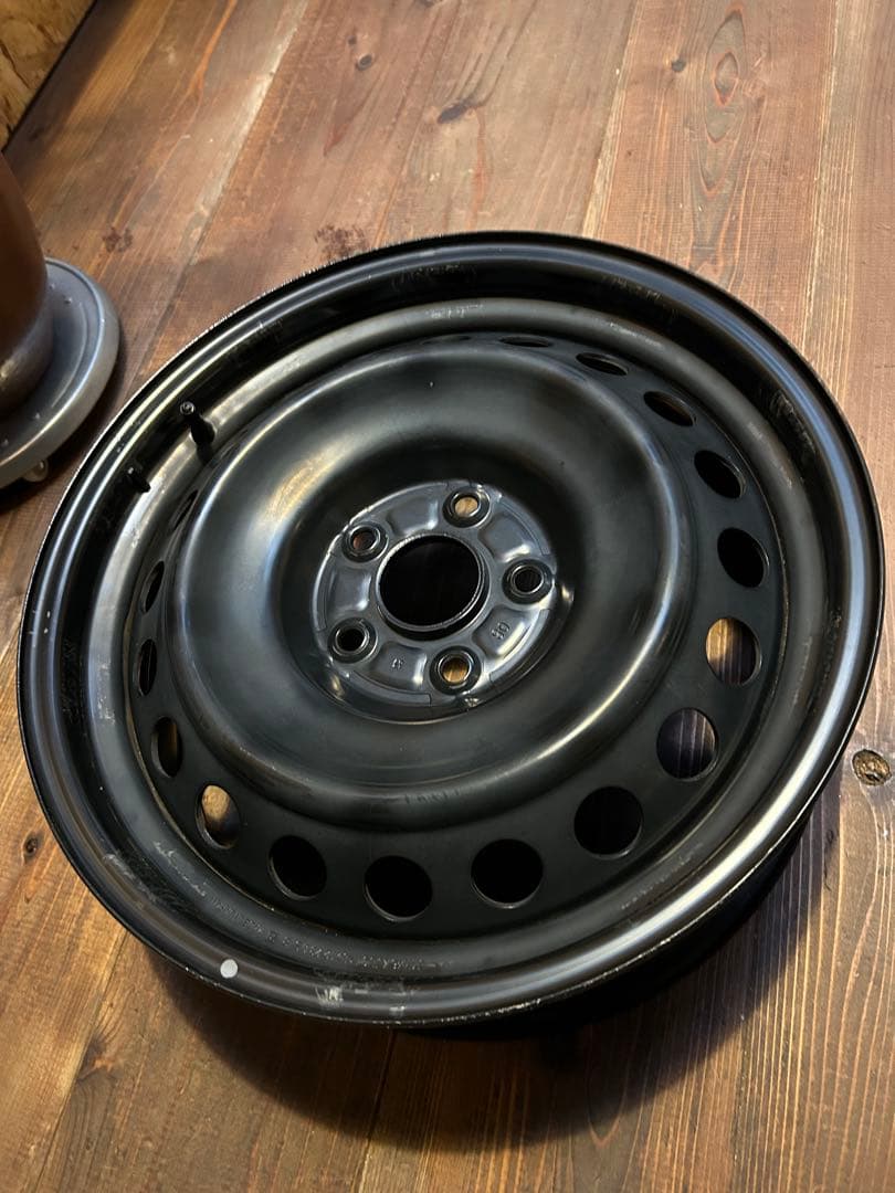 トヨタ60系プリウス　17インチ 純正スチールホイール 4個セット