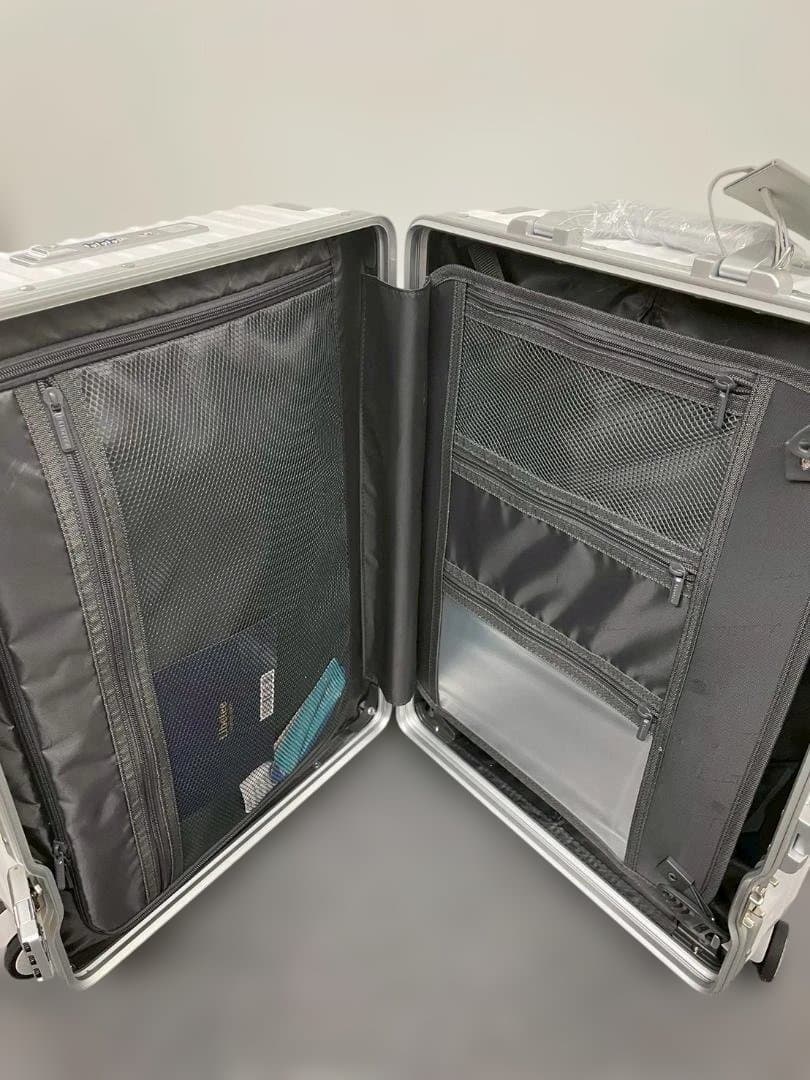 リベティ多機能キャリーケース【マットホワイトSサイズ】A17