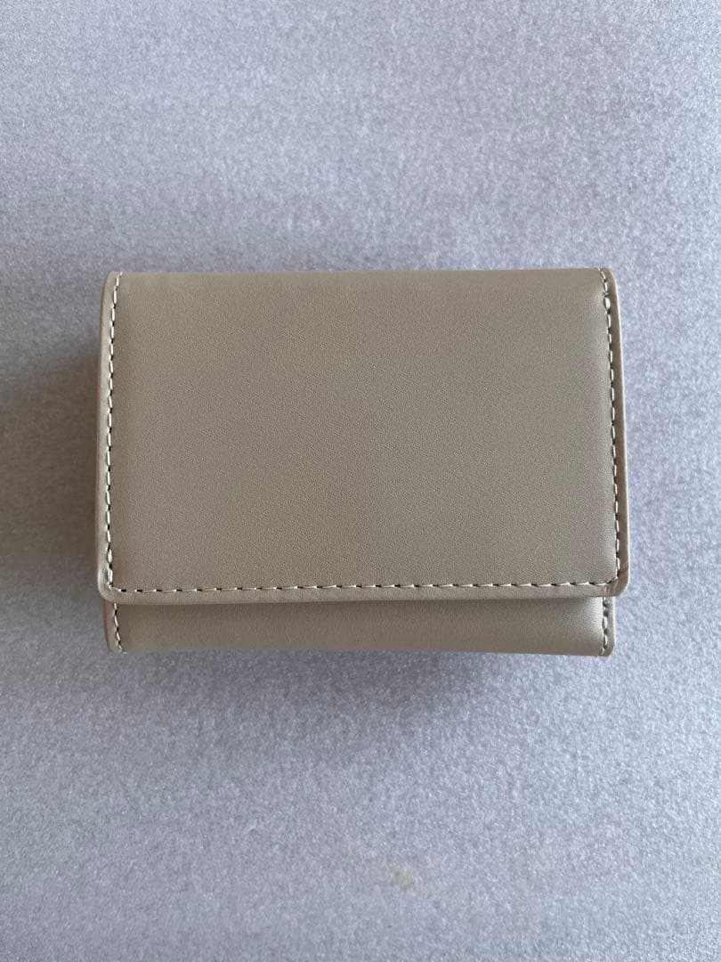 【未使用】 MARY QUANT ハートインサイド ミニウォレット ベージュ