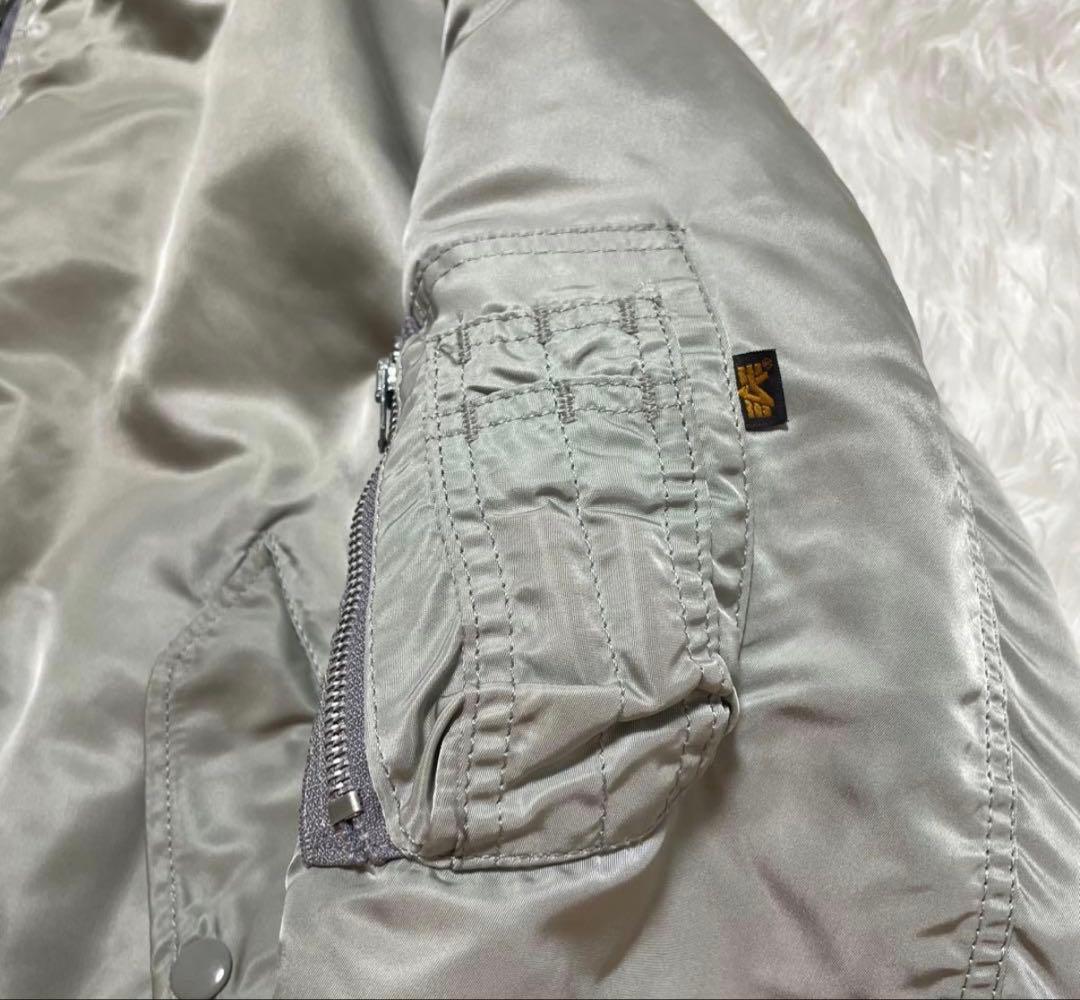 グレー MA-1 フライトジャケット