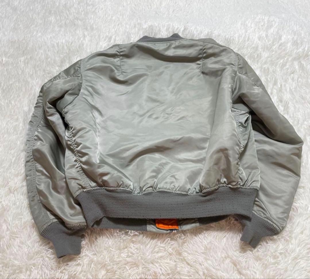 グレー MA-1 フライトジャケット