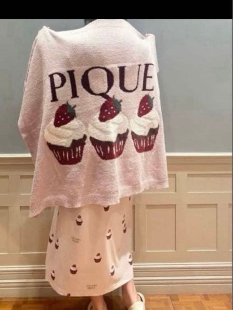 新品 ジェラートピケ モチーフジャガードブランケット いちご カップケーキ