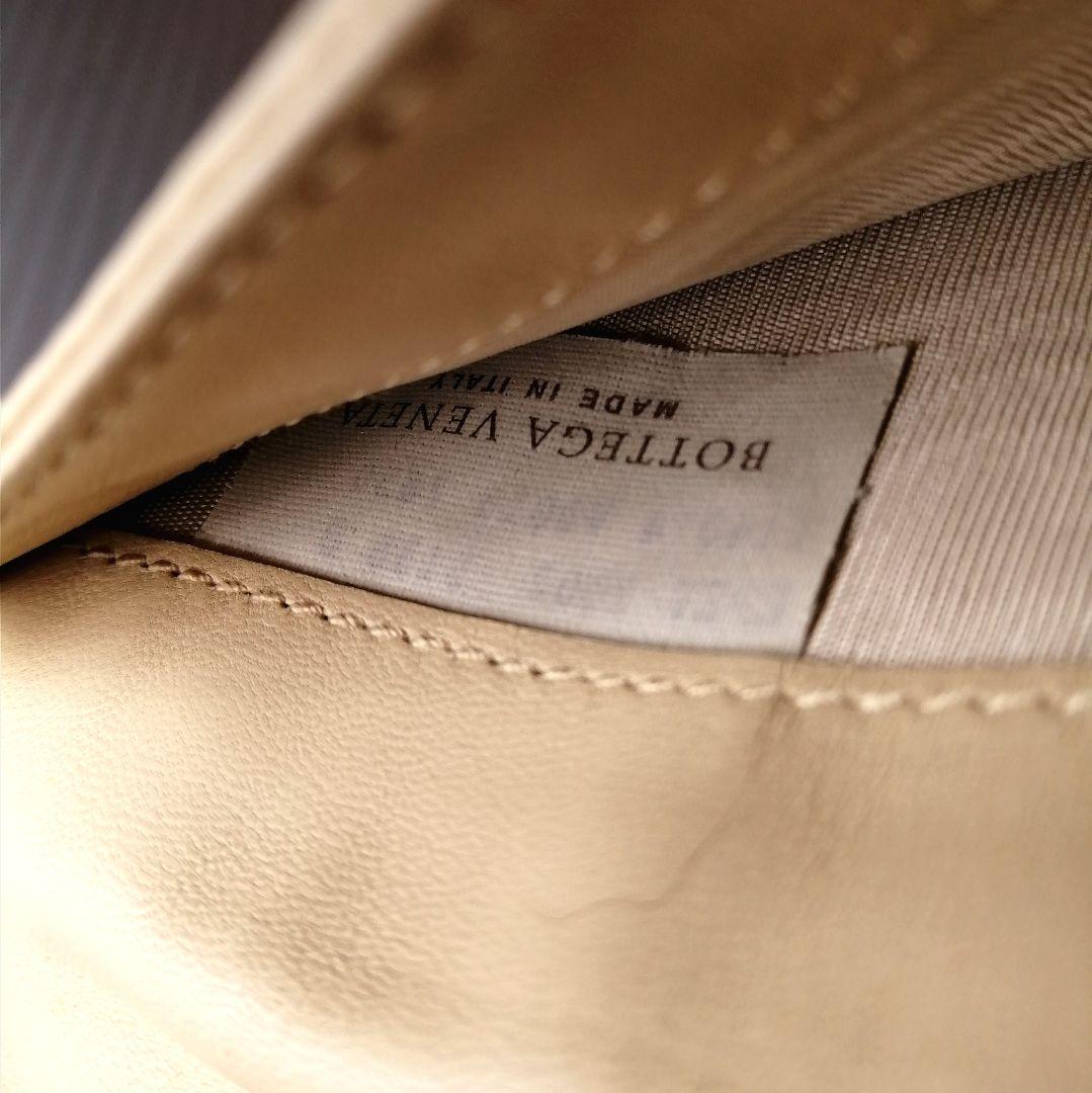 ◆ボッテガヴェネタ◆2つ折り 財布 イントレチャート 高級本革 エレガント