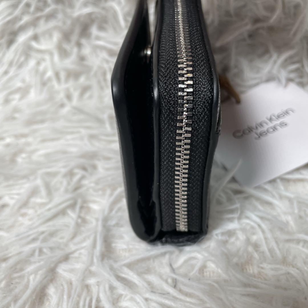 新品　未使用　カルバンクライン　二つ折り財布　シボ革　ブラック　黒　レザー