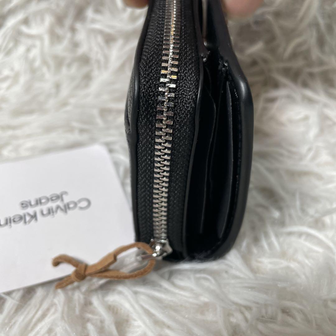 新品　未使用　カルバンクライン　二つ折り財布　シボ革　ブラック　黒　レザー