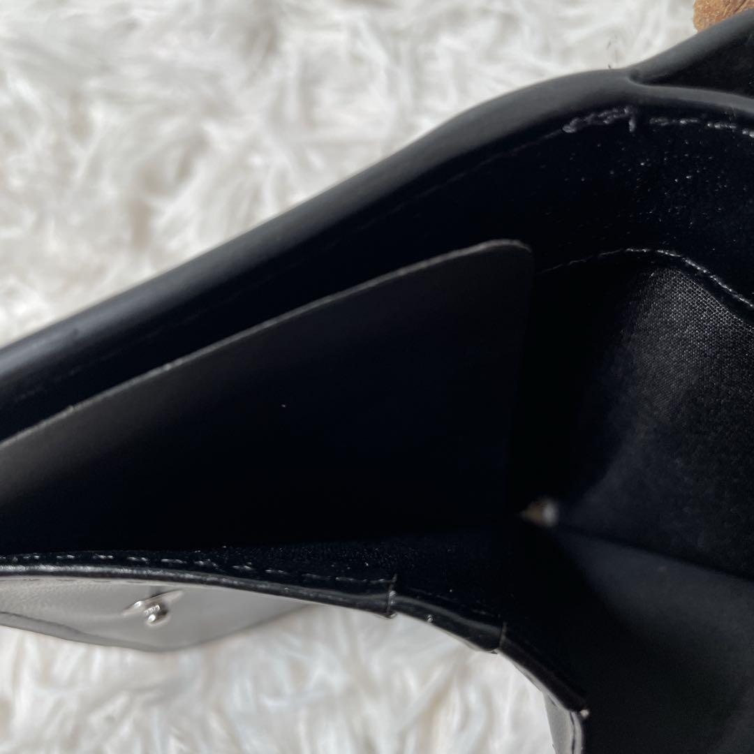 新品　未使用　カルバンクライン　二つ折り財布　シボ革　ブラック　黒　レザー