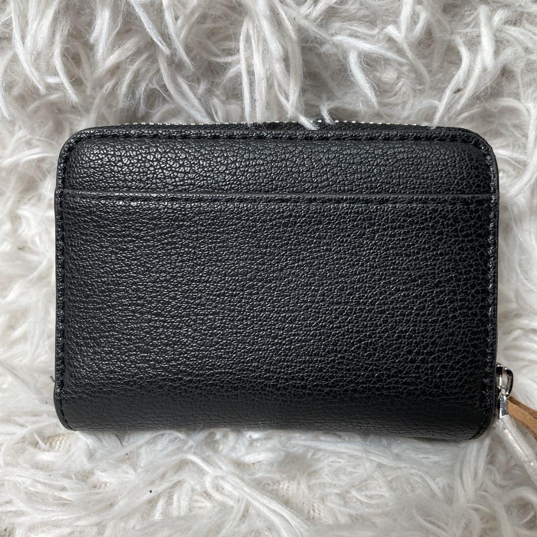 新品　未使用　カルバンクライン　二つ折り財布　シボ革　ブラック　黒　レザー