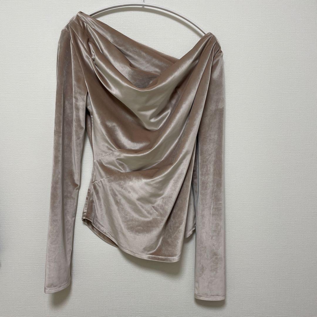 <minami >polaura(ポローラ) グロッシーベロアトップス