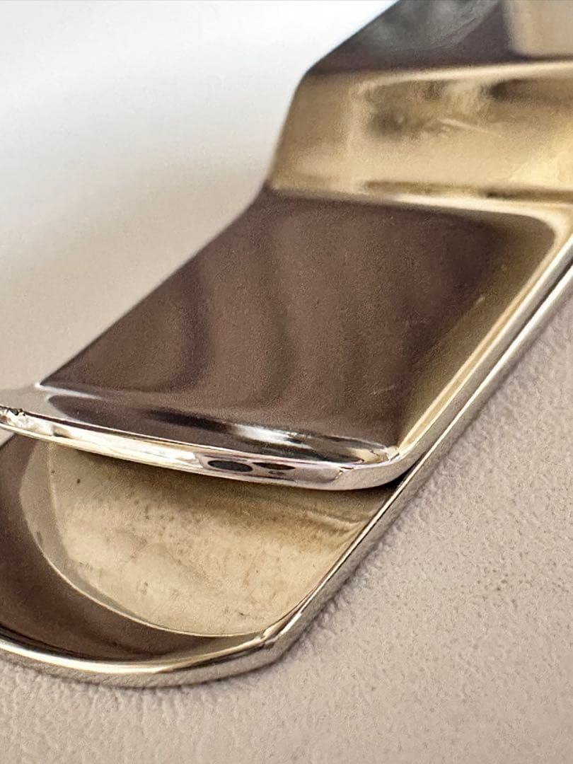 BURBERRY バーバリー マネークリップ 札ばさみ シルバー系　鏡面仕上げ