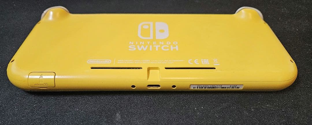 Nintendo Switch Lite イエロー 傷有り