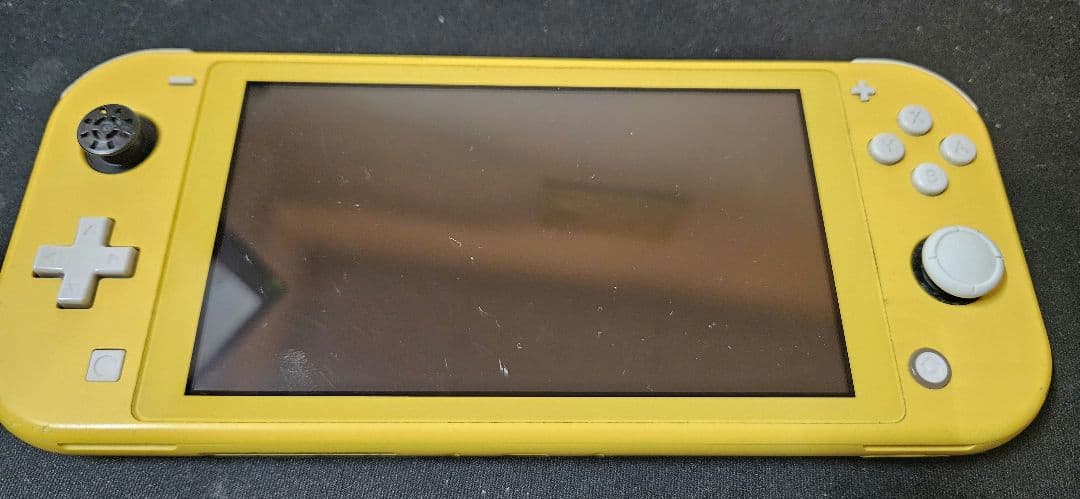 Nintendo Switch Lite イエロー 傷有り