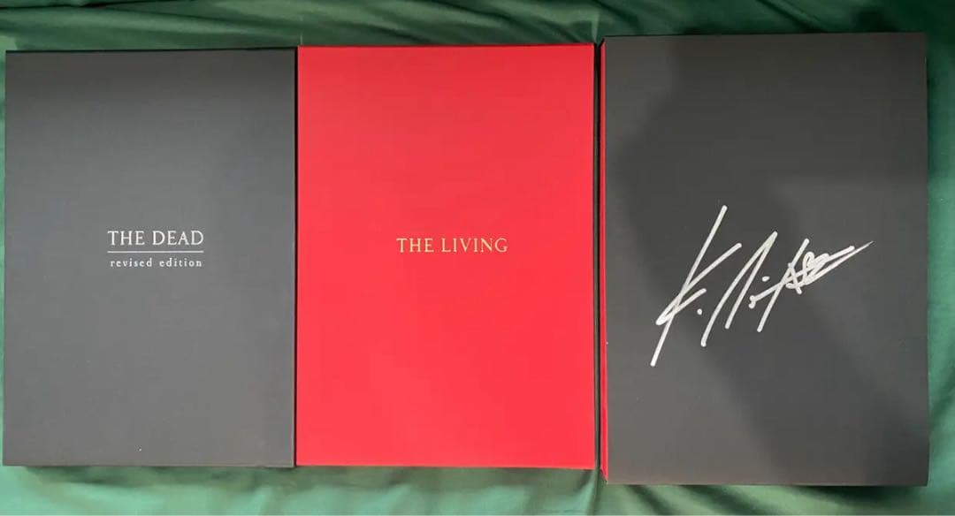 ケース付セット『THE DEAD』&『THE LIVING』　釣崎清隆　サイン入