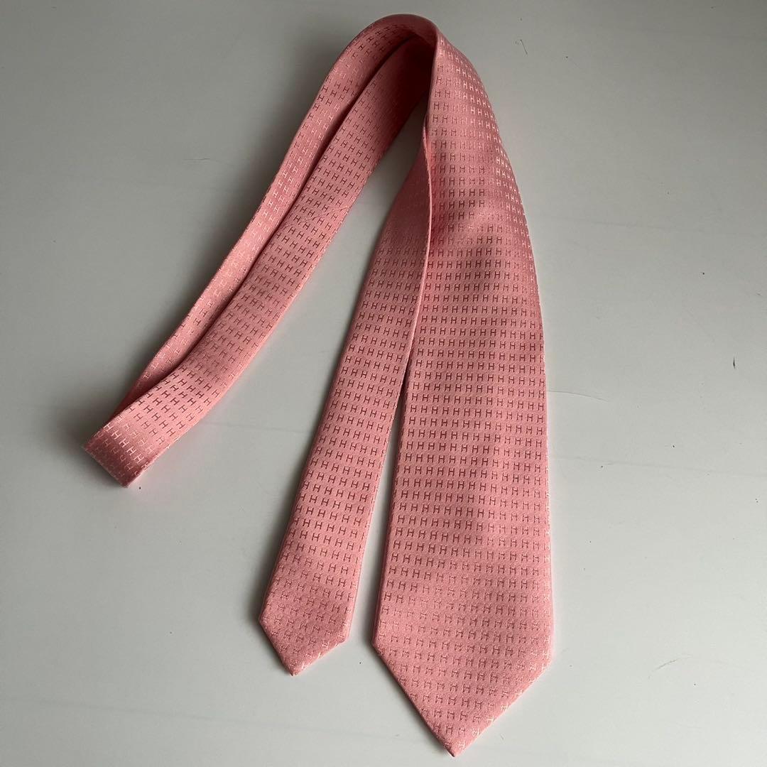 ✨未使用級✨　HERMES エルメス　ネクタイ　　H柄　薄ピンク
