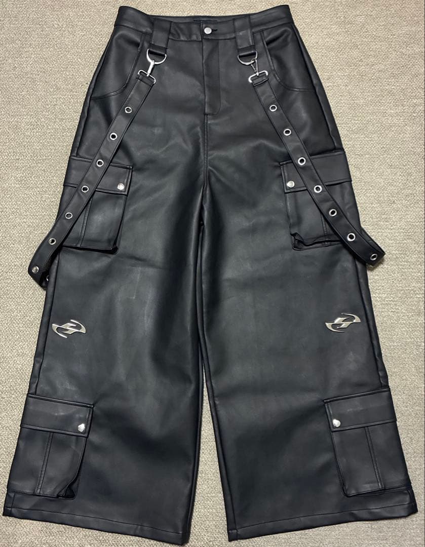 ERAR PU合皮サスペンダースーパーワイドハイギミックメタルパーツカーゴパンツ
