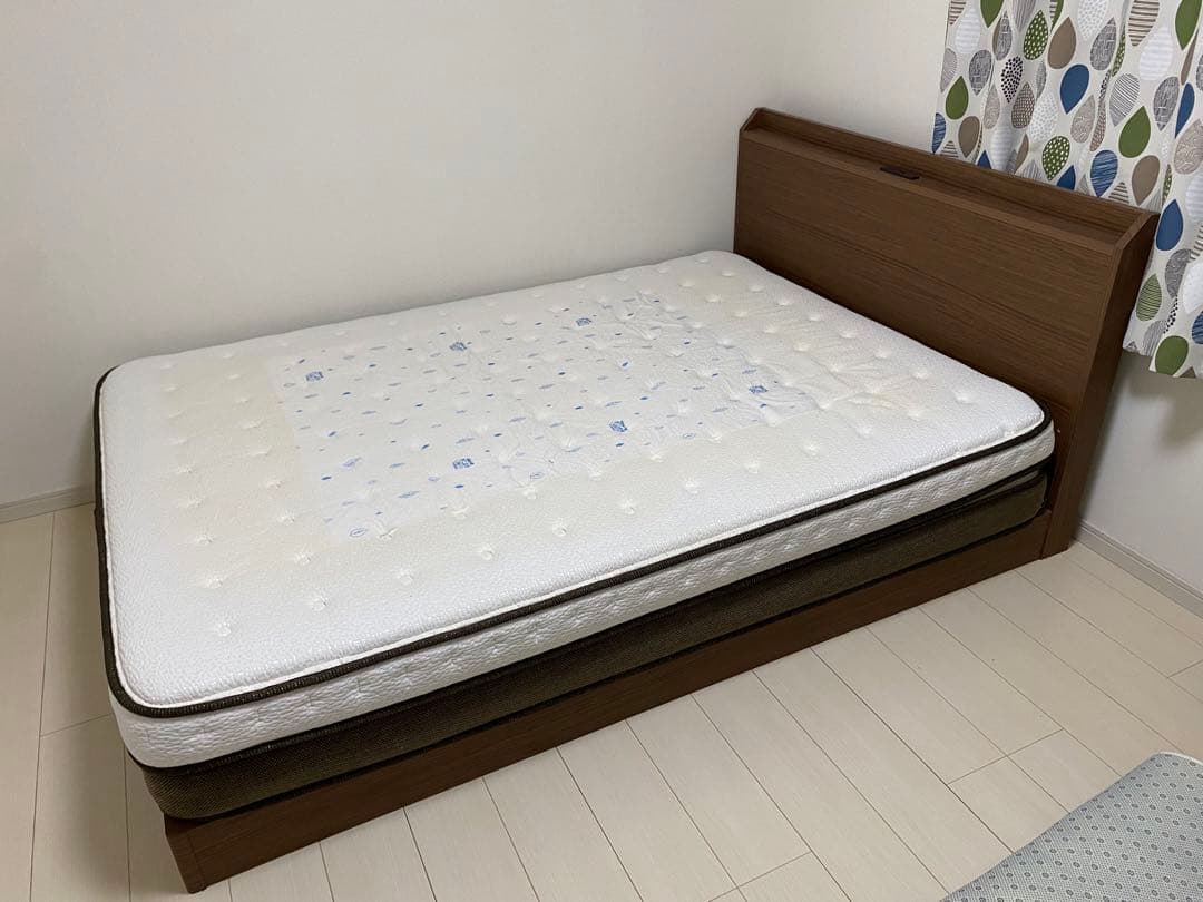 【埼玉/引取可】状態良好 ニトリ ダブルベッドフレーム+Nスリープマットレス