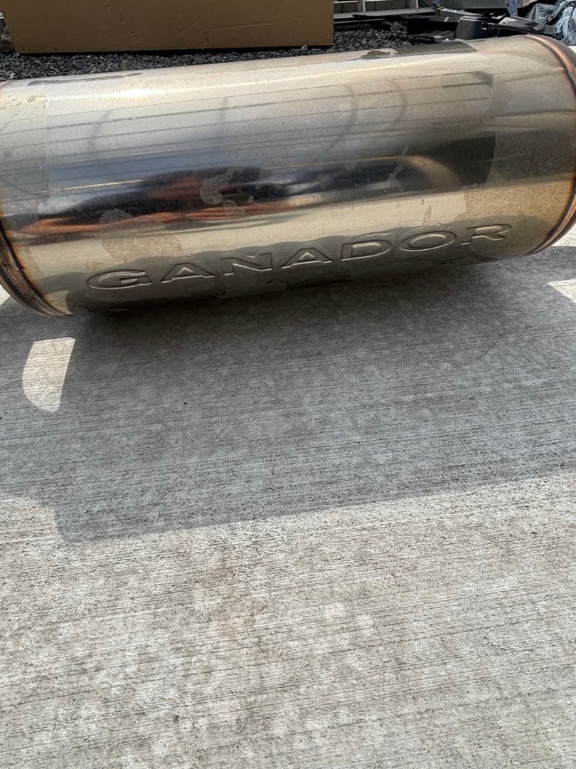 プリウスPHV GR ガナドールマフラー4本出し