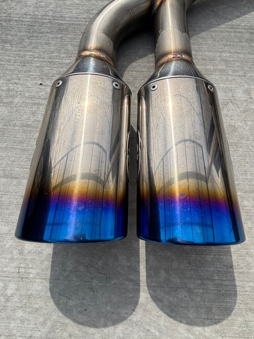 プリウスPHV GR ガナドールマフラー4本出し