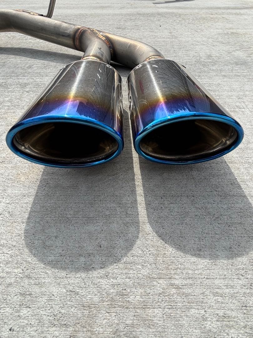 プリウスPHV GR ガナドールマフラー4本出し