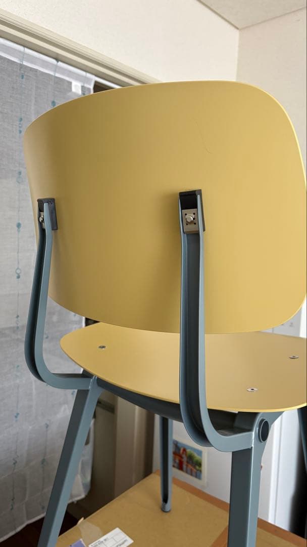 美品　未使用　HAYダイニングチェア　revolt chair