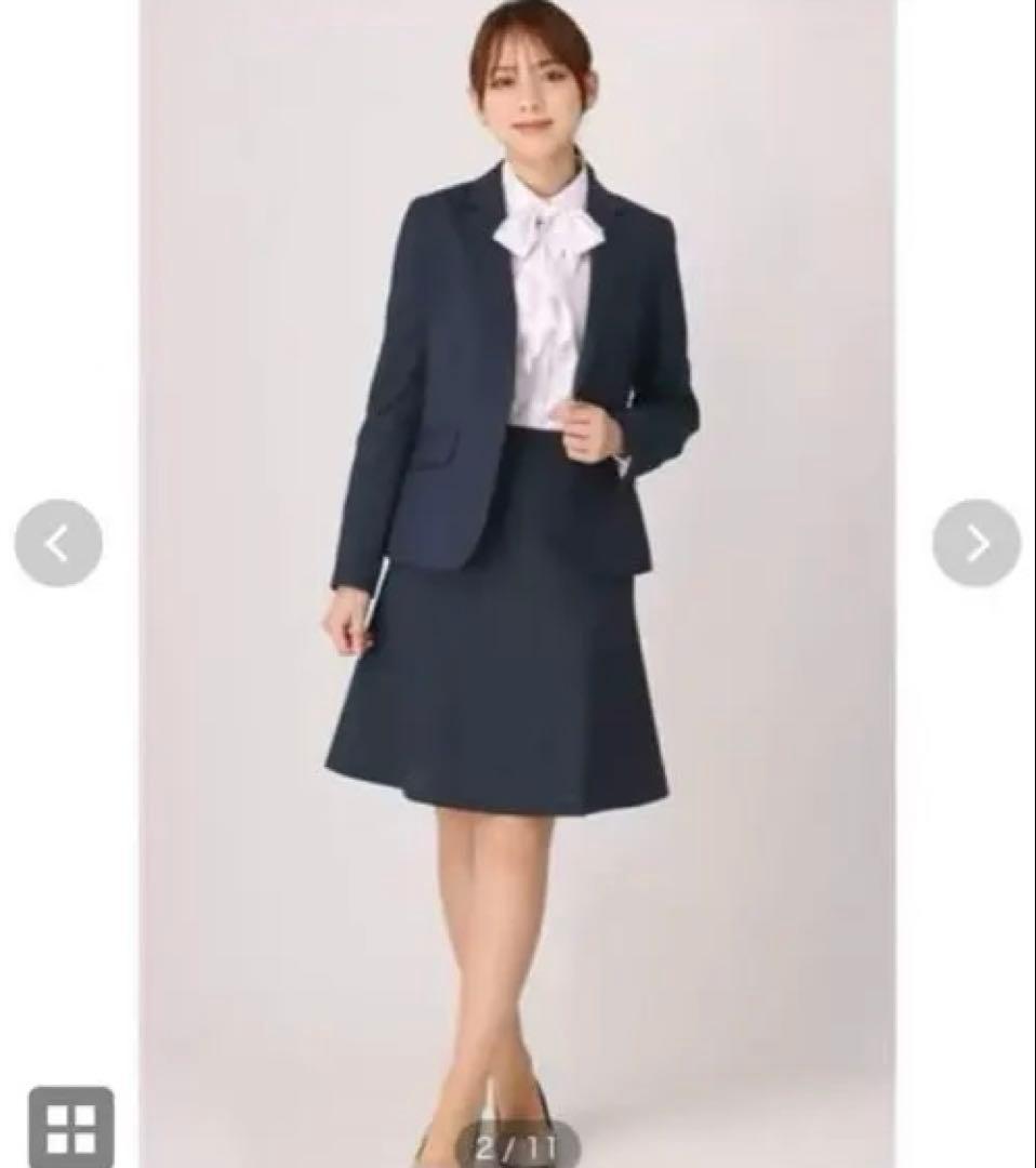 ダークネイビー スカートスーツ、ブラウス