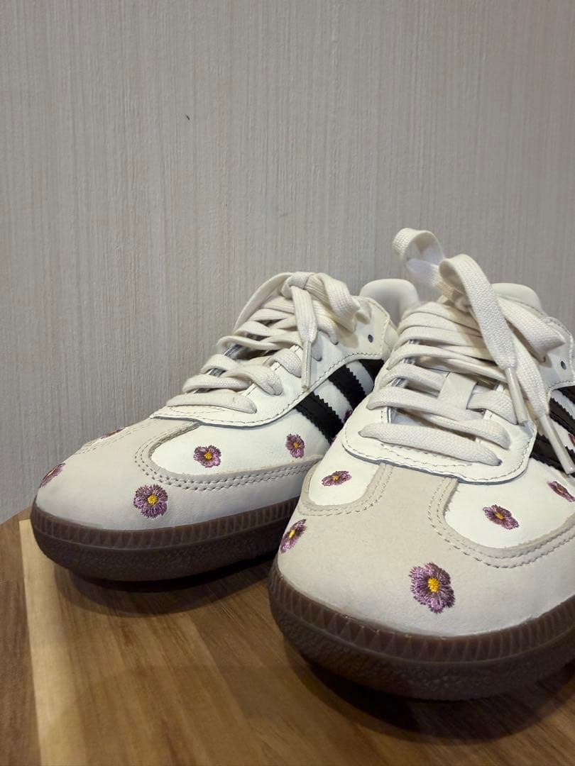 adidas 花柄Samba23.5cm
