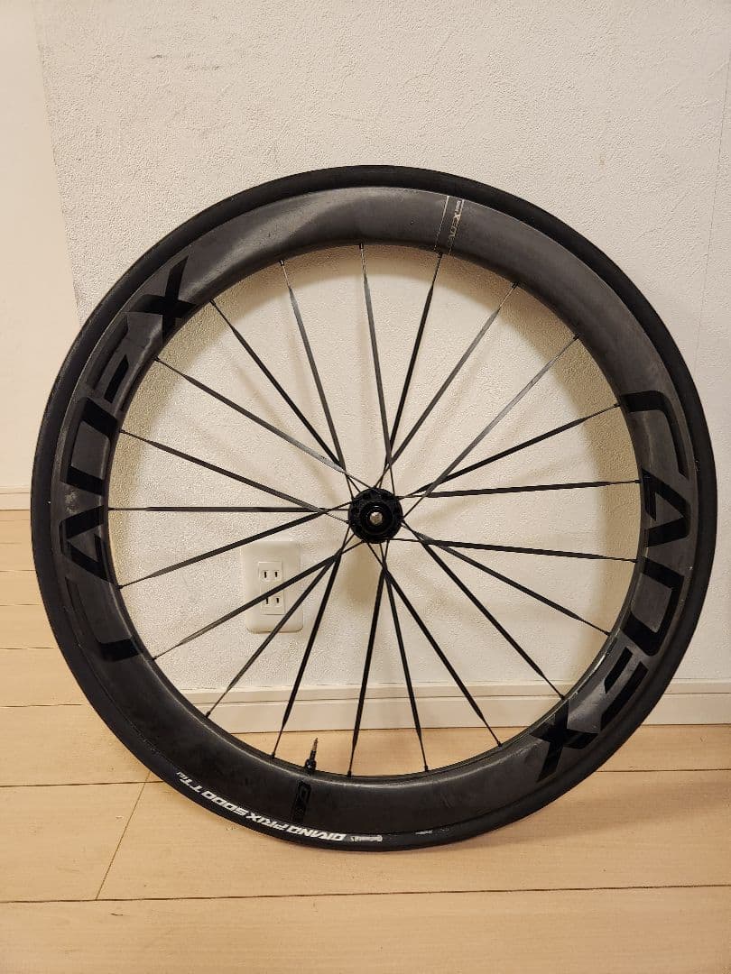 CADEX 50 Ultra Disc tubeless タイヤ、バック付