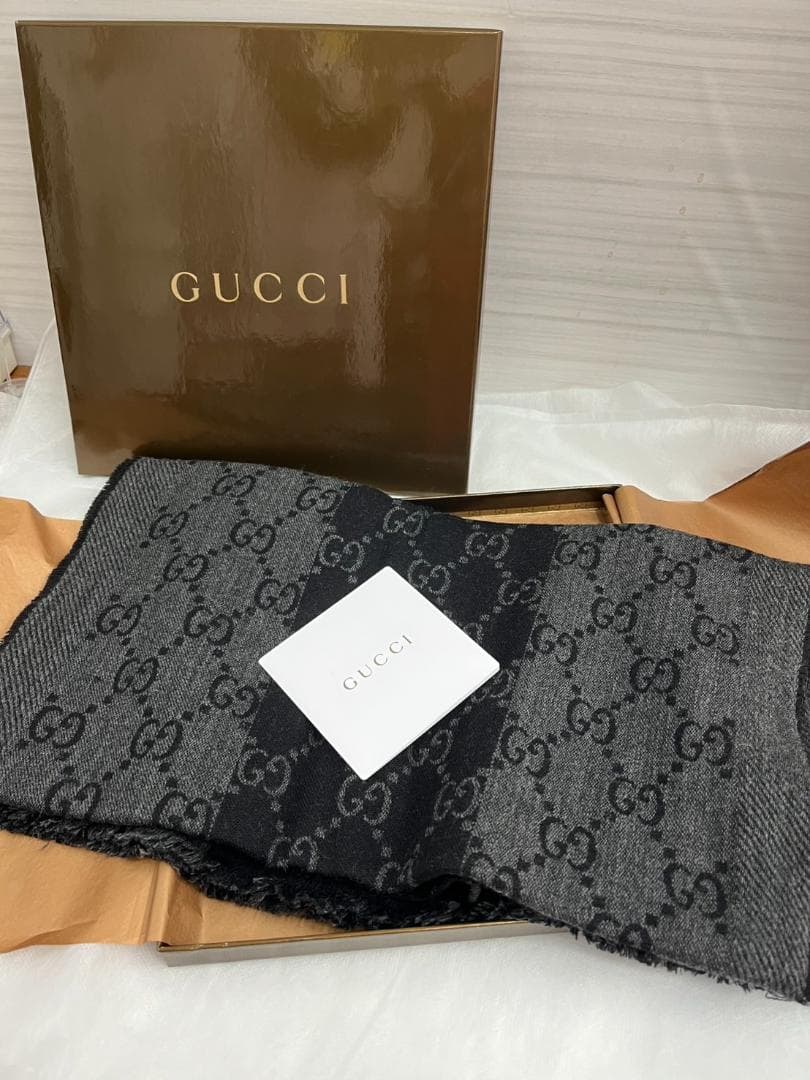 ★未使用品★GUCCIグッチ　マフラー　ストール　ＧＧ柄ロゴ　ブラック×グレー