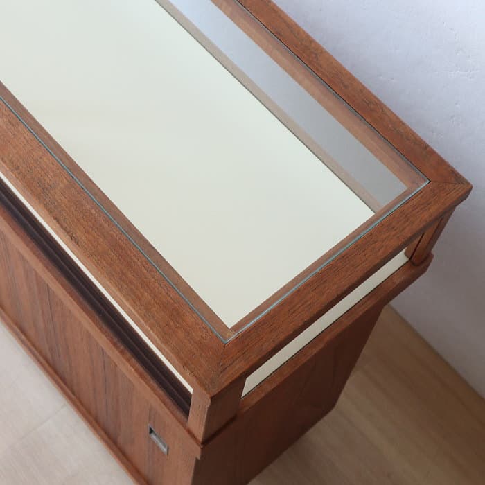 アンティーク チーク材 ガラスショーケース 飾り棚 サイドボード 木製