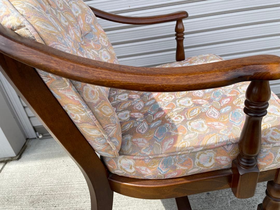 カリモク　ダイニング　アームチェア　キャスターつき　①