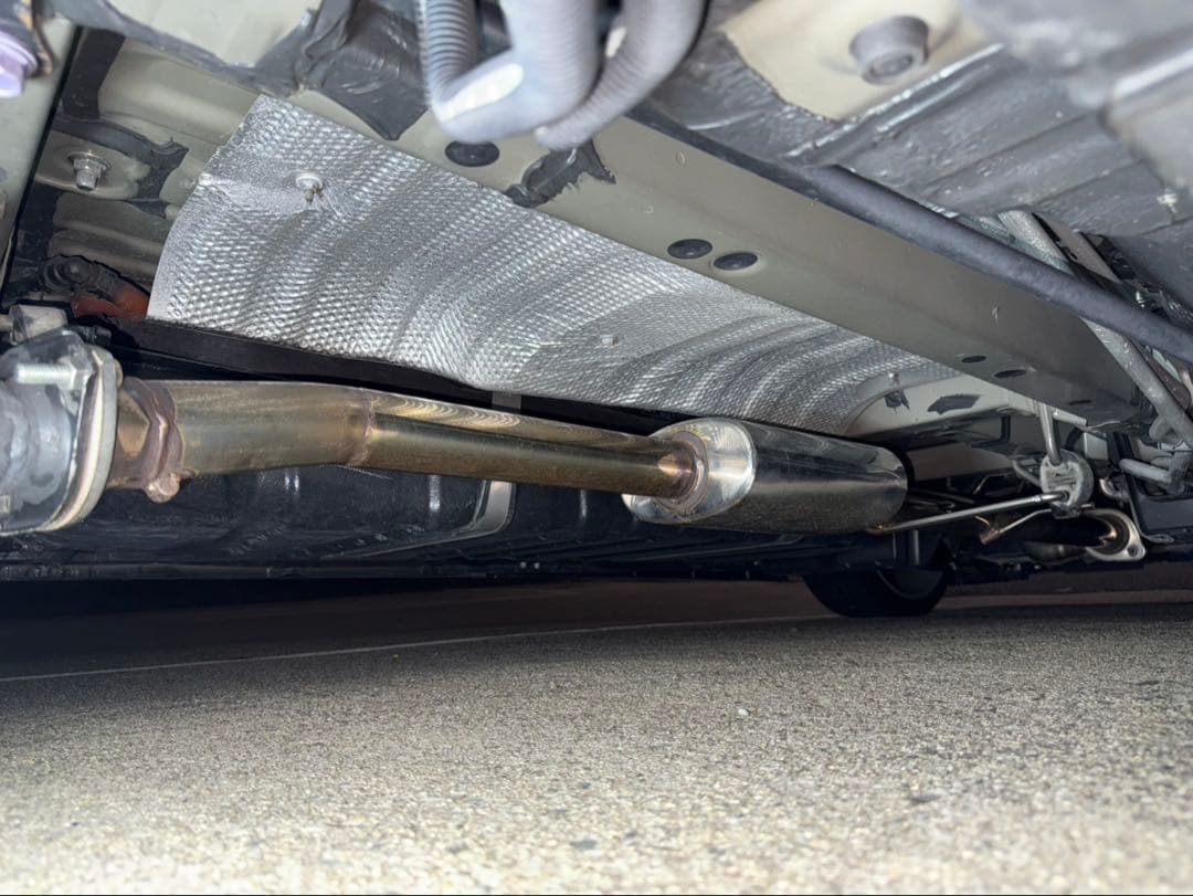 スリーキャッツ　30アルファード 後期　3.5 中間マフラー　プレミアム