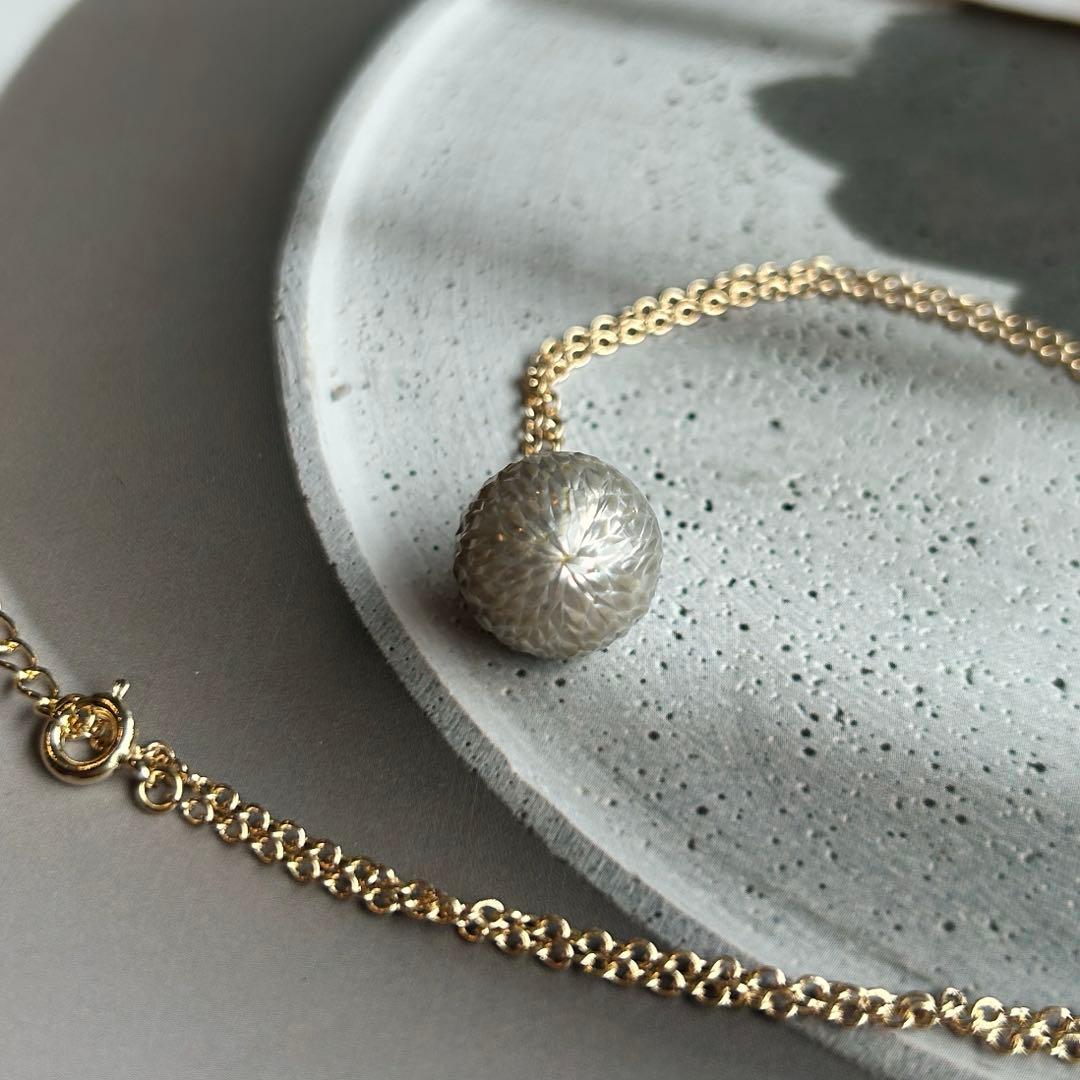 くにちゃん様おまとめ　カービングパールのネックレス　オイスターパールネックレス