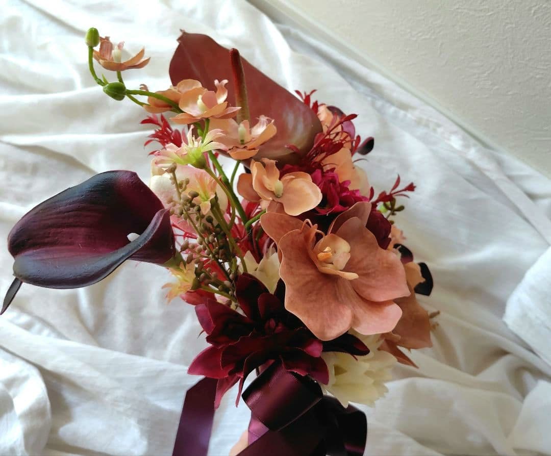 No.2626　クラッチブーケワインレッドブートニアアーティフィシャルフラワー