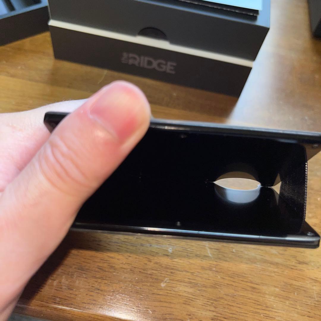 the RIDGE(ザリッジ)フォージドカーボンカードケース