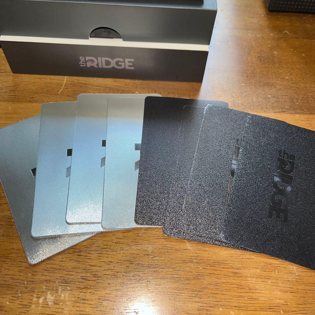 the RIDGE(ザリッジ)フォージドカーボンカードケース